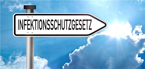 In der Ampel-Koalition herrscht Uneinigkeit darüber, wann das neue Infektionsschutzgesetz auf den Weg gebracht werden soll: aus Sicht Hessens nicht erst nach der Sommerpause des Bundestages.