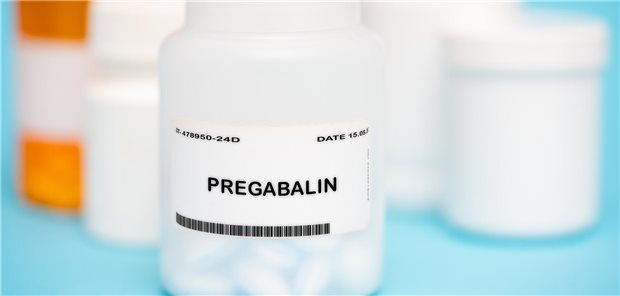 Eine Pillendose mit der Aufschrift &quot;Pregabalin&quot;