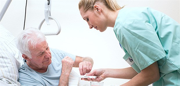 Programm gegen Personalnot in der Pflege gestartet In der Kranken- und Altenpflege werden sind rund 35.000 Stellen unbesetzt.