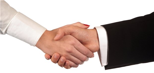 Fester Bestandteil der abendländischen Kultur: Der Handschlag ohne Ansehung des Geschlechts.