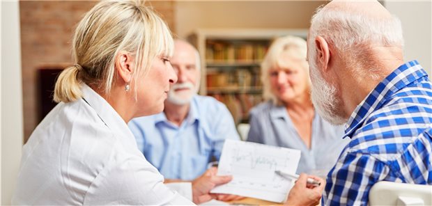 Kleine Kliniken als Brückenbauer gesucht In die Einweisungsgespräche sollen Bezugspersonen und Angehörige einbezogen werden.