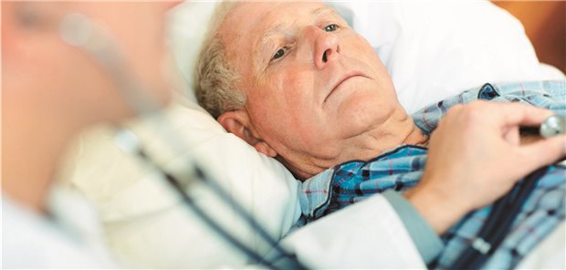 In die Klinik wegen Herzinsuffizienz: In einer Studie mit dem SGLT2-Hemmer Empagliflozin konnten diese Klinikaufenthalte deutlich reduziert werden.