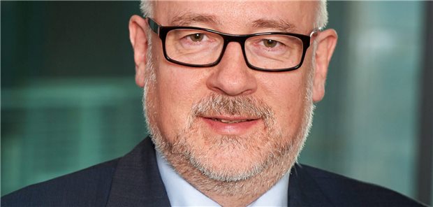 „In dieser schwierigen Lage appelliere ich an Sie, zusammenzustehen und nach vorn zu schauen“, sagt Dr. Dirk Heinrich, Bundesvorsitzender des Virchowbunds.