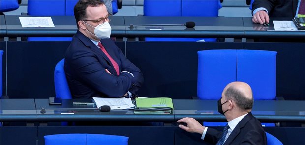 Pflegeangehörige fühlen sich von Politik stiefmütterlich behandelt In einem „Offenen Brandbrief“ an Gesundheitsminister Jens Spahn (CDU) und Finanzminister Olaf Scholz (SPD) kritisiert die Vorsitzende des Vereins „Pflegende Angehörige“, Kornelia Schmid, die Koalition habe es bislang versäumt, das angekündigte Entlastungsbudget umzusetzen.