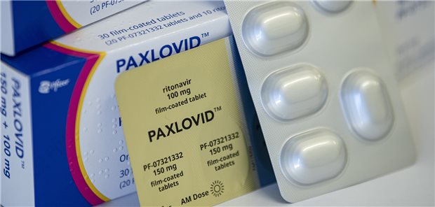 In einer Metaanalyse wurden Studien zu verschiedenen viralen Medikamenten, auch Paxlovid®, ausgewertet.
