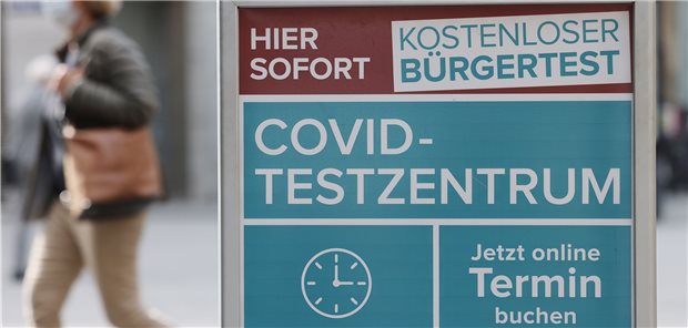 Brandenburger Corona-Testzentren kaum kontrolliert In ganz Deutschland haben in kürzester Zeit viele Corona-Teststellen ihre Türen geöffnet. Wer kontrolliert ihre Arbeit?