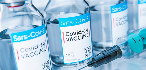 COVID-19-Vakzine: Entwickelt, verabreicht – binnen eines Jahres In so noch nie gekannter Geschwindigkeit haben Unternehmen Impfstoffe gegen SARS-CoV-2 entwickelt.