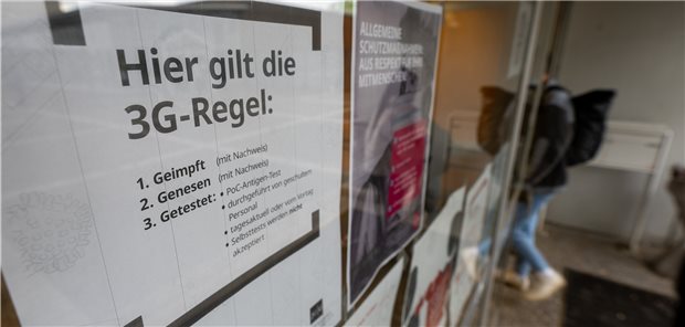 In vielen Einrichtungen längst gefordert, das Einhalten der 3G-Regel. MEDI setzt sich dafür ein, dass auch Arztpraxen außerhalb von Notfällen die 3G-Regel anwenden können, in vielen Kliniken sei dies schon üblich.