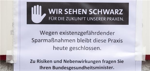 In vielen Regionen schlossen Praxen bereits im vergangenen Jahr aus Protest mittwochs ihre Pforten. Im Saarland will die KV Vertreterversammlung nun solche und andere Protestaktionen verstärken und noch besser koordinieren.