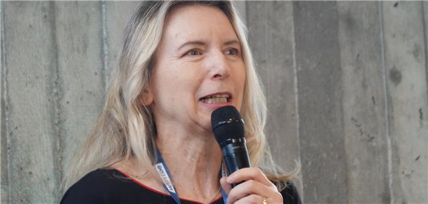 „Indem wir Patienten dauerhaft virtuell begleiten, kann ihr Selbstmanagement gefördert werden“, hofft Julia Welzel, Direktorin der Klinik für Dermatologie und Allergologie am Universitätsklinikum Augsburg.