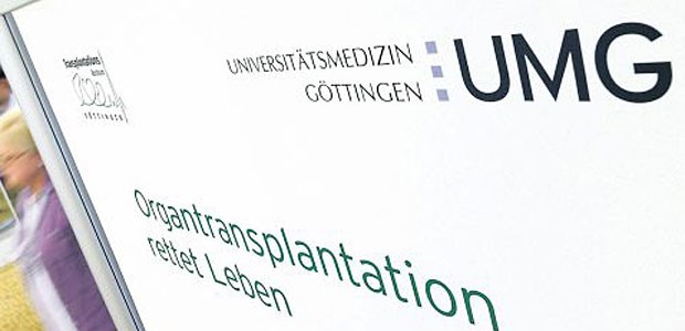 Bahr bittet im Organspende-Skandal zum Gipfel Infotafel für Organtransplantationen am Uniklinikum Göttingen: Dort wurden offenbar Patientenakten manipuliert.