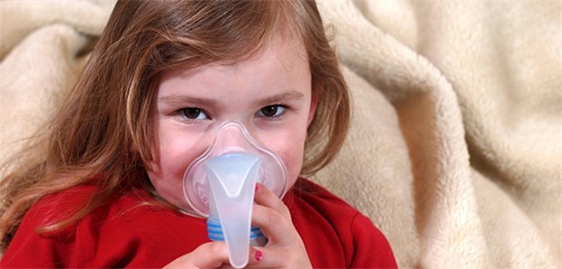 Therapiefehler viel häufiger als gedacht Inhalation: Viele Kinder mit Asthma sind zu Hause Triggerfaktoren ihrer Erkrankung ausgesetzt, etwa Allergenen oder Zigarettenrauch.