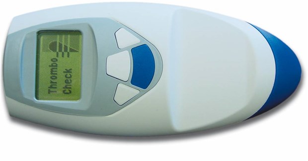 Frühwarnsystem dank Fördergeldern Innovativer Lebensretter im Taschenformat: Rund 1000 Geräte des Thrombocheck sind derzeit im Einsatz.
