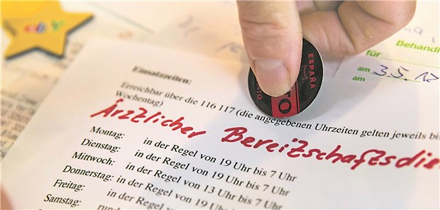 Insbesondere für viele ältere Vertragsärzte ist die Pflicht zur Teilnahme am Bereitschaftsdienst eine Last.