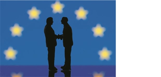 Obacht, wenn Vorstand Aktien kauft oder verkauft Insiderhandel? Die vor zwei Jahren verabschiedete Marktmissbrauchsverordnung der EU zwingt börsennotierte Unternehmen, Aktienkäufe und -verkäufe ihrer Vorstände regelmäßig offenzulegen.