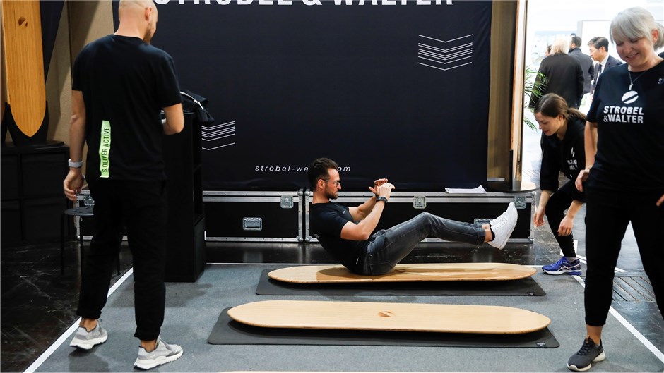 Inspiriert von Surfboards aus Holz hat das Unternehmer-Duo Strobel & Walter ein ...