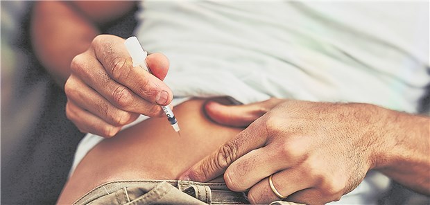 Bei Diabetes-Patienten leidet oft auch die Haut Insulininjektion: Bei nicht korrektem Spritzstellenwechsel kommt es zur Lipohypertrophie.