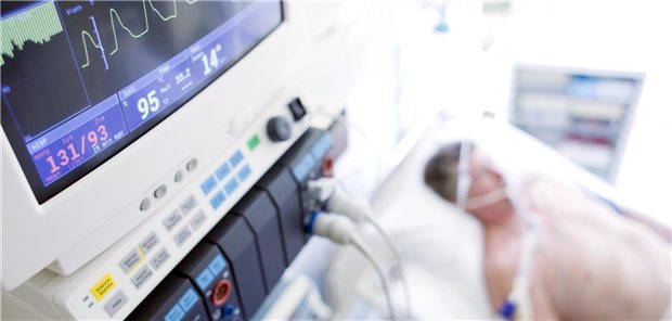 Intensivmedizin verlangt vollen Einsatz. Einer Kasse, die dagegen Kurzzeitigkeit und einen fehlenden Behandlungsplan vorbrachte, erteilte das LSG Stuttgart eine Abfuhr.