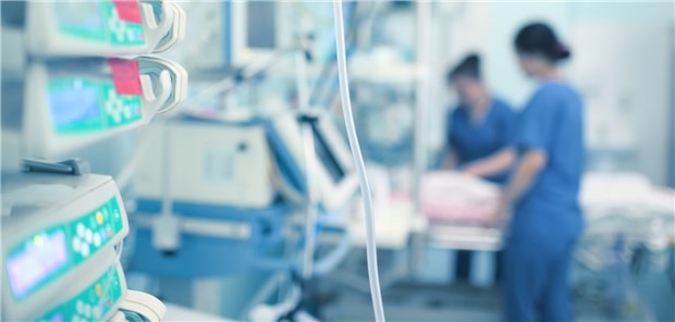 Notruf von der Intensivstation Intensivpfleger berichten über schlechtere Arbeitsbedingungen und zunehmende Arbeitsbelastung.