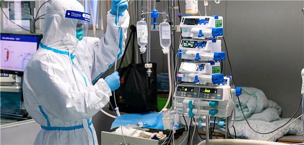 2019-nCoV – Panikmache oder eine handfeste Notlage? Intensivstation der Uniklinik in Wuhan am Freitag: Die Betten werden knapp für die vom Coronavirus betroffenen Patienten.