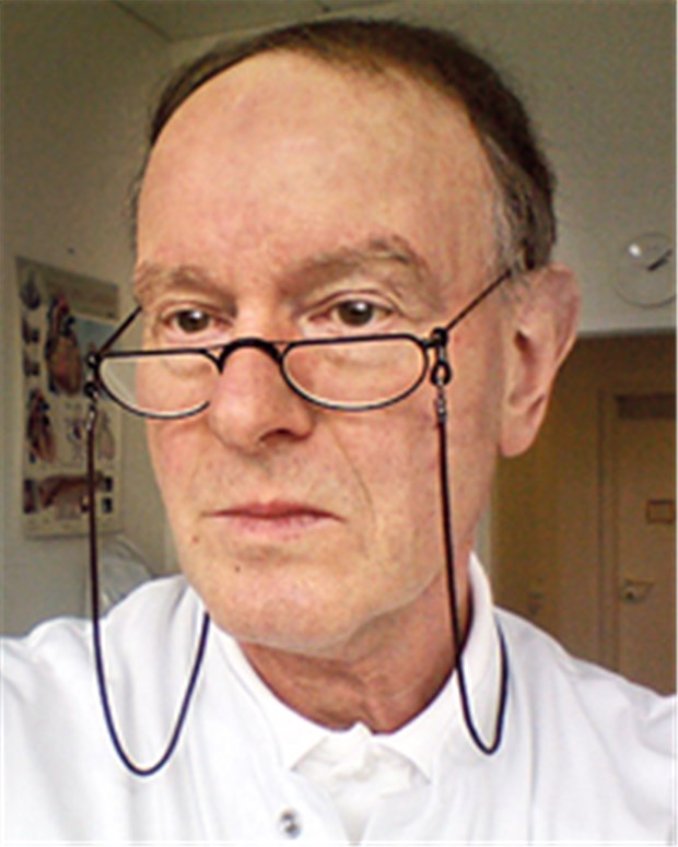 Stundenlang die Scheine ausgezählt Internist Dr. Walter Bachmann