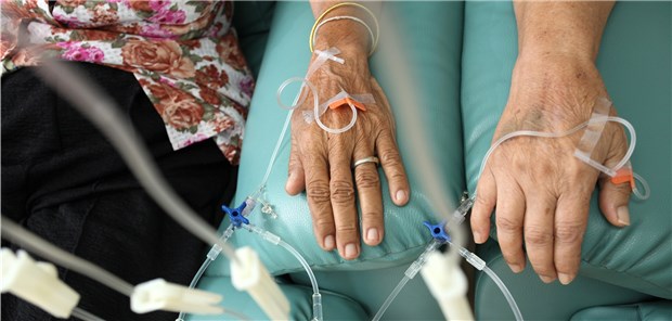 Intravenöse Chemotherapie: Kardiotoxizität ist eine häufige und gefürchtete Nebenwirkung.