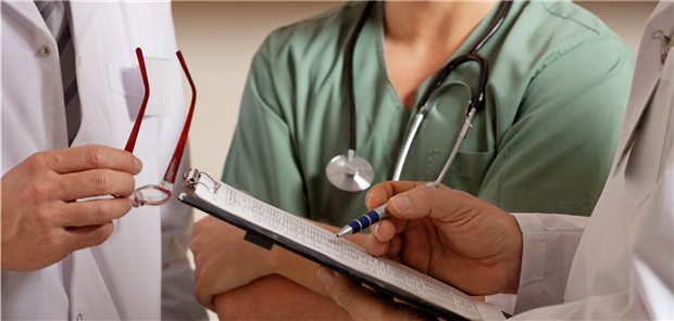 Inwieweit ist der Honorararzt ins MVZ eingegliedert? Für die Sozialversicherungspflicht keine unerhebliche Frage.