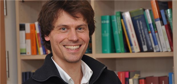 Mediziner und Jugendbuchautor: Ein Chefarzt mit ungewöhnlicher Publikationsliste „Irgendwie schreibe ich immer irgendwas“, sagt Dr. Moritz Wigand. So kommt es, dass der Chefarzt nebenbei Kinder- und Jugendbuchautor ist.