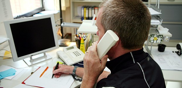 Eine Hotline für Perspektiven Irgendwo in Deutschland: Die Anrufer bei der Telefonseelsorge sollen spüren, dass sie Probleme lösen können.
