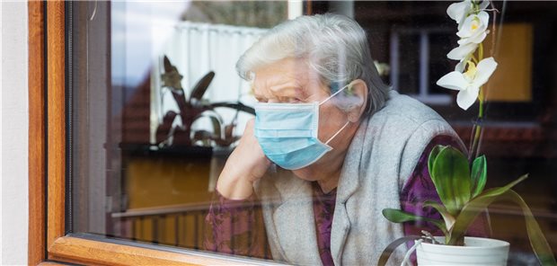 Ist Delir bei Älteren ein früher COVID-19-Hinweis? Gesichtsmasken können dazu beitragen, dass die Träger die Abstandsregeln missachten,