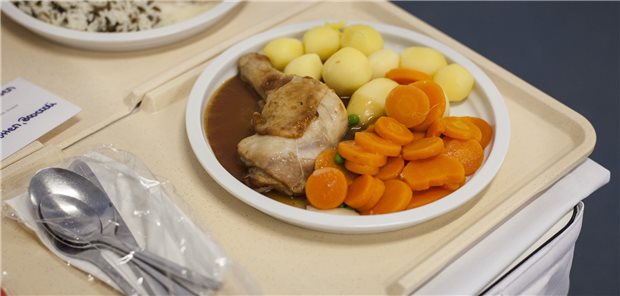 Ernährungsmediziner: Vier Forderungen für eine bessere Ernährung in der Klinik Ist das Klinikessen immer an den individuellen Bedürfnissen der betroffenen Patienten ausgerichtet. Ernährungsmediziner haben da ihre Zweifel und fordern Qualitätsstandrads im Zuge der anstehenden Klinikreform einzuführen.