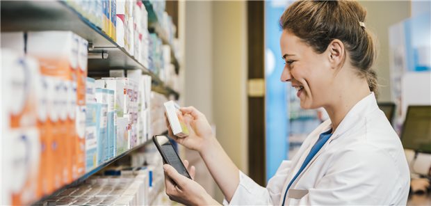 E-Rezept & Co: Telekommunikationsdienstleister feilen an digitaler Brieftasche für die Europäer Ist die Identität des Kunden eindeutig geklärt, können Apotheker in der EU künftig Folgerezepte für EU-Bürger auch im EU-Ausland bedienen. Möglich machen soll dies die EUDI-Brieftasche.