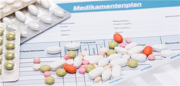 Ist die Medikamentenanamnese eines Patienten nicht bekannt, kann dies bei der Aufnahme im Krankenhaus zum Risiko werden.