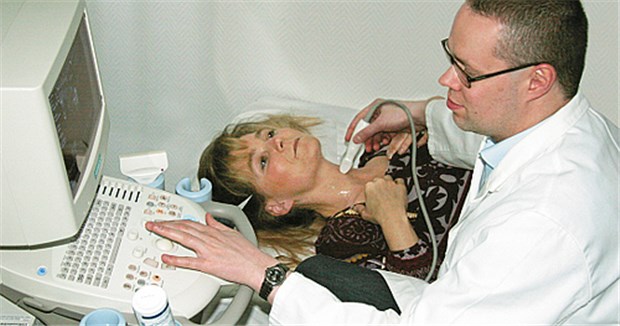 Ist die Schilddrüse zu groß? Die Sonografie schafft Klarheit.