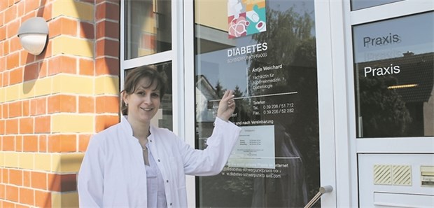 Mein Ausweg aus dem Hamsterrad Jana Draffehn freut sich auf die Zukunft: Hier zeigt sie ihre künftige Praxis in Hermsdorf.
