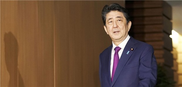 Japans Premier Shinzo Abe kritisierte die Informationspolitik der WHO zur Ausbreitung des neuen Coronavirus.