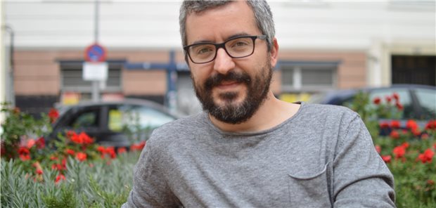 „Spaniens Sparpolitik rächt sich“ Javier Padilla ist Arzt und Buchautor. Er geht mit der spanischen Gesundheitspolitik der vergangenen Jahre hart ins Gericht.