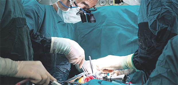 Thrombosegefahr steigt mit Op-Dauer Je länger eine Operation dauert, um so mehr steigt die VTE-Rate, unabhängig von der Art des Eingriffs.