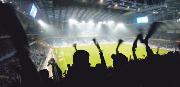 Auf der Suche nach dem Wesen des Fußballfans Jede Woche neu: Jubel und und unermüdliche Schlachtgesänge im Fan-Block.