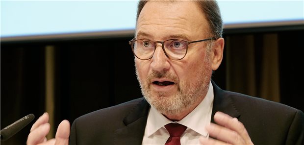 Landkreise in Baden-Württemberg wollen Geld für Pflege-Infrastruktur „Jeder Euro, der in die Sozialraumaktivierung fließt, rentiert sich doppelt und dreifach“: Joachim Walter (CDU), Präsident des Landkreistags von Baden-Württemberg.