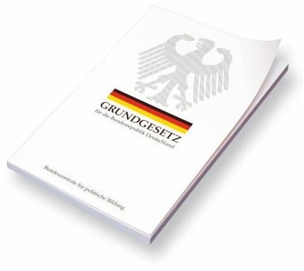 Eine Verfassung für die Praxis schafft Transparenz und Vertrauen bei Patienten Jeder Praxis ihr Grundgesetz: Sorgt das wirklich für mehr Transparenz?