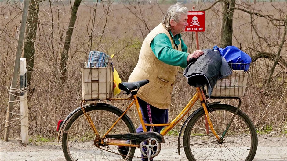 Jeder Weg wird für die Bewohner und Bewohnerinnen verminter Gegenden zur Gefahr.