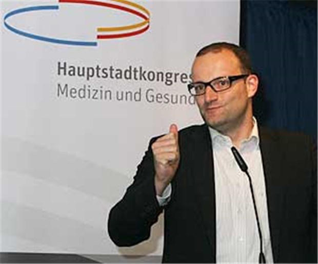 Kommt die Nutzenbewertung für Medizinprodukte? Jens Spahn sagte auf dem Hauptstadtkongress, dass GBA und Industrie lernen müssten, miteinander zu verhandeln.