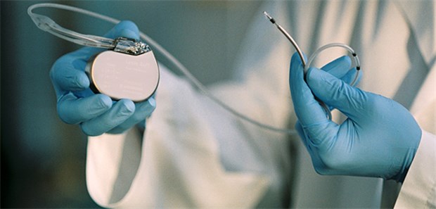 Jüngere Patienten scheinen eher von einer Defibrillator-Implantation zu profitieren als ältere.