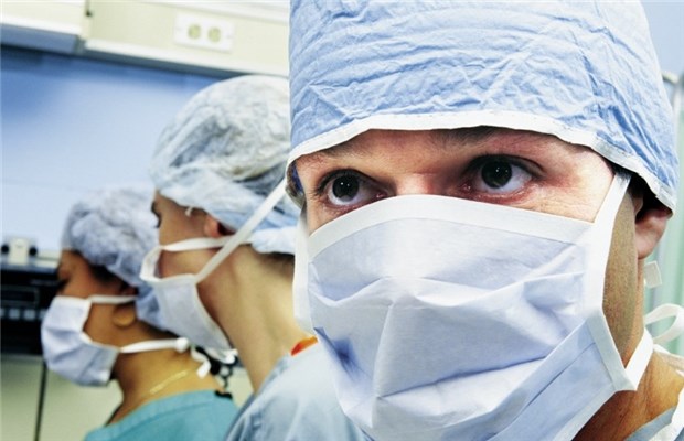 Junge Hausärzte im Osten verzweifelt gesucht Junge Ärzte in Klinik: Immer weniger Mediziner entscheiden sich für eine Tätigkeit als Landarzt.