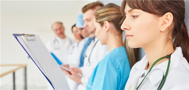 Junge Ärztinnen und Ärzte haben andere Ansprüche an die Karrieregestaltung als die Babyboomer. Das bedeutet auch, dass sich die Führungskultur in den Häusern ändern müsse, so der Konsens bei einer Session des Hauptstadtkongresses.