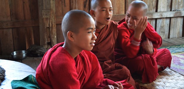 Schützt Religion vor Depression? Junge Buddhisten in Myanmar - geschützt vor Depression?