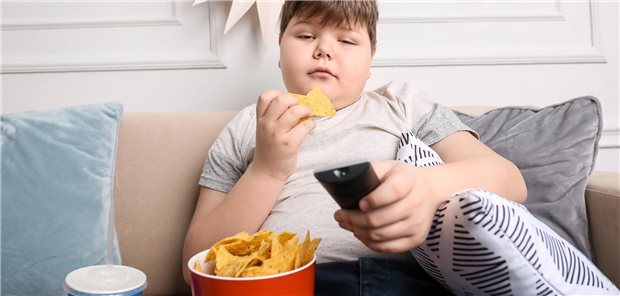 Kinder ernähren sich ungesünder seit Corona Jungen greifen häufiger zu Knabberartikeln als noch vor Beginn der Coronavirus-Pandemie.