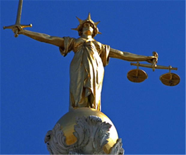 Britische Anwälte machen Jagd auf Ärzte Justitia in London: Ärzte im Visier.