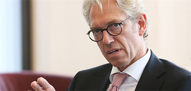 KBV-Chef Dr. Andreas Gassen hat die Koalitionspläne im Zusammenhang mit der Ausweitung der Mindestsprechtzeit scharf kritisiert. (Archivbild)